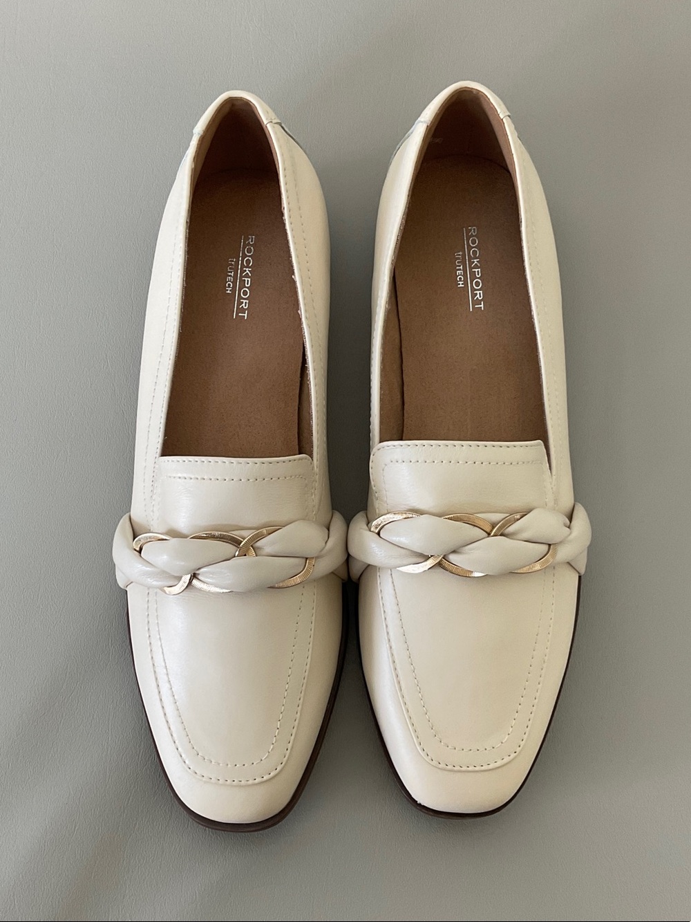 Rockport Woman’s Cream Loafers